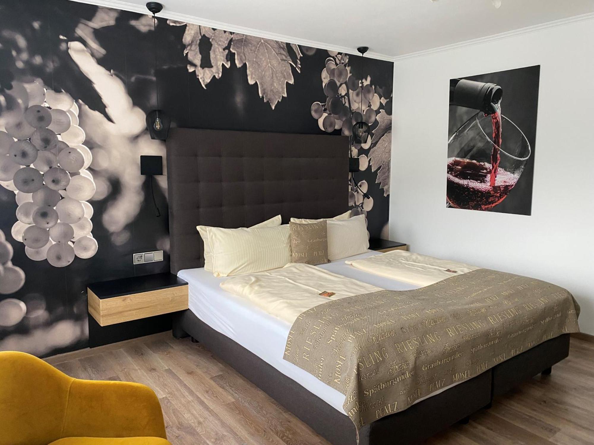 Weinhotel Sonnenschein Ernst Zewnętrze zdjęcie